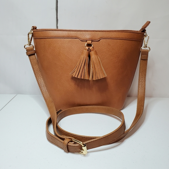 Unbranded Handbags - Cognac Faux Leather Medium Bucket Crossbody Bag